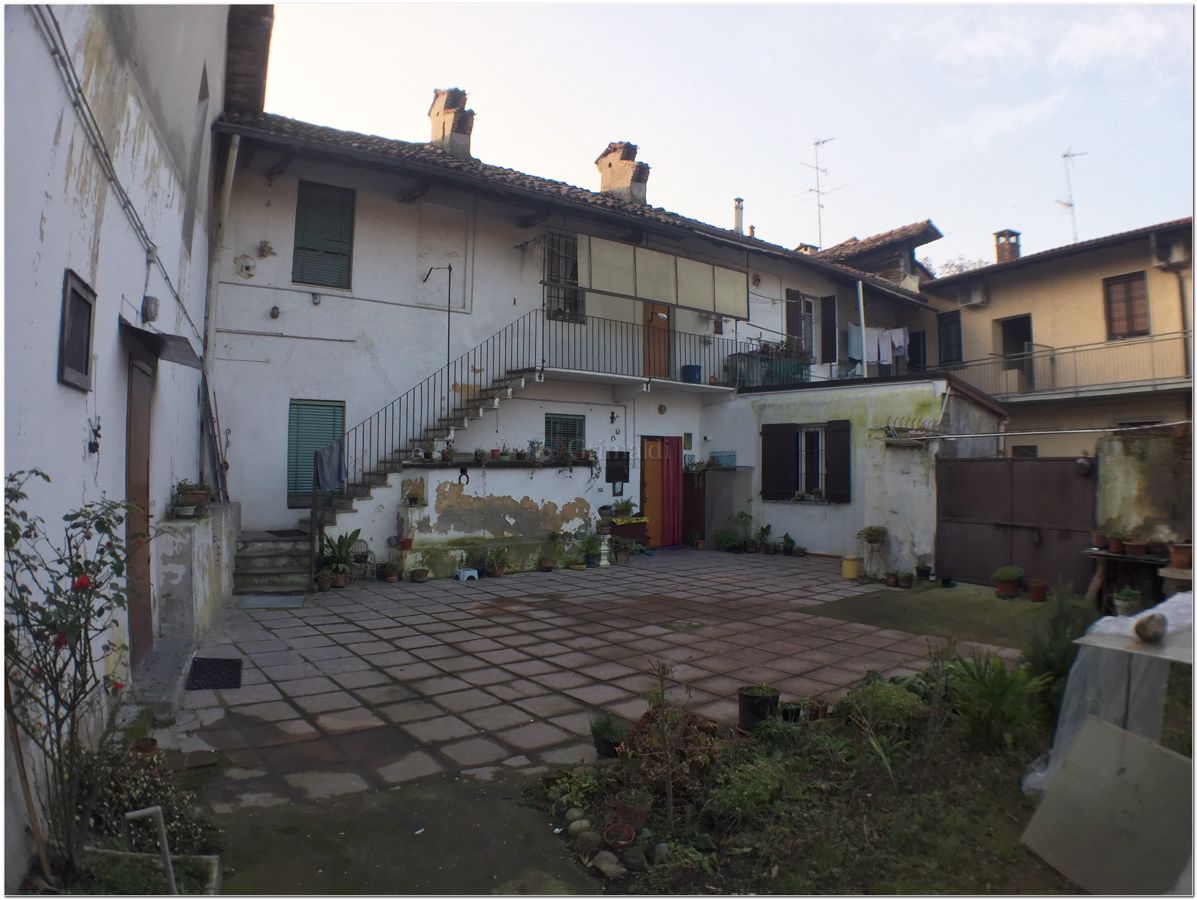 Appartamento in vendita a Cassinetta Di Lugagnano (MI)