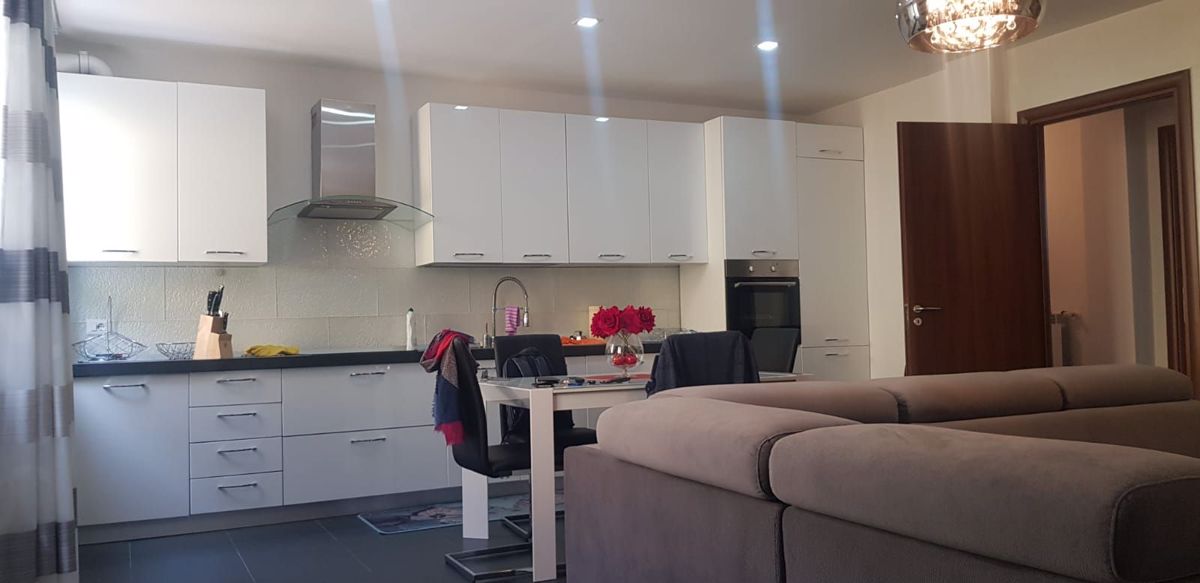 Appartamento in Vendita