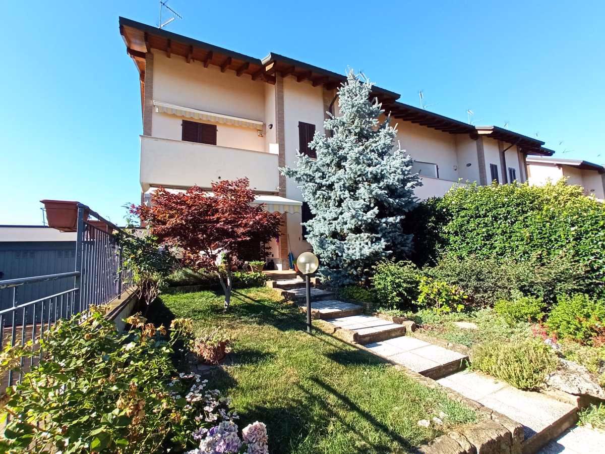 Villa in vendita a Magenta (MI)