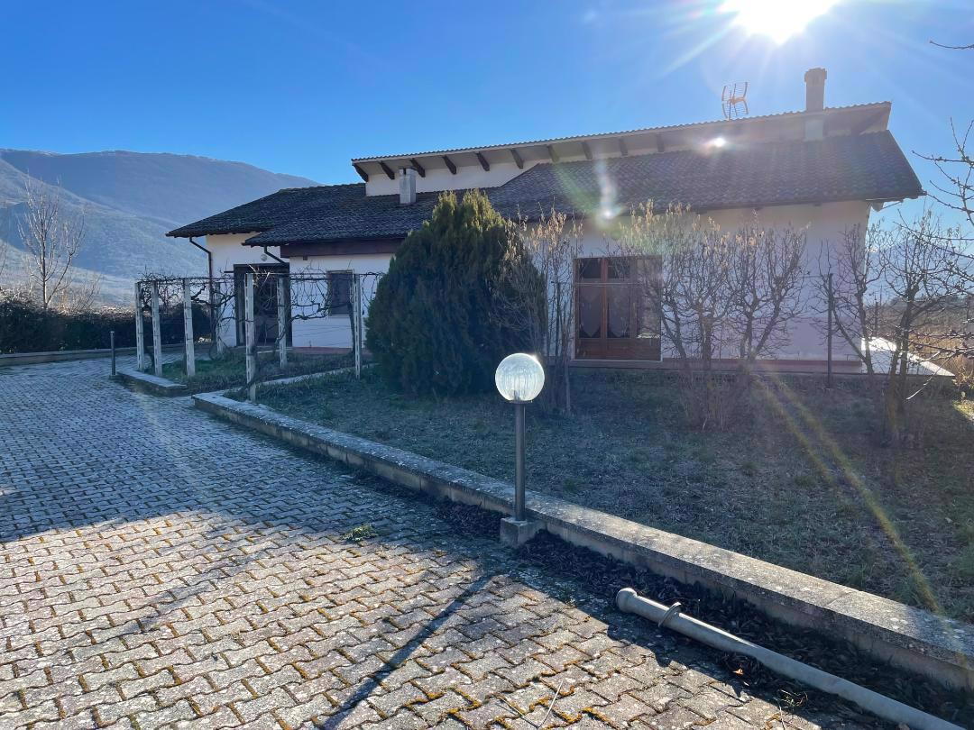 Foto - Villa In Vendita Ofena (aq)