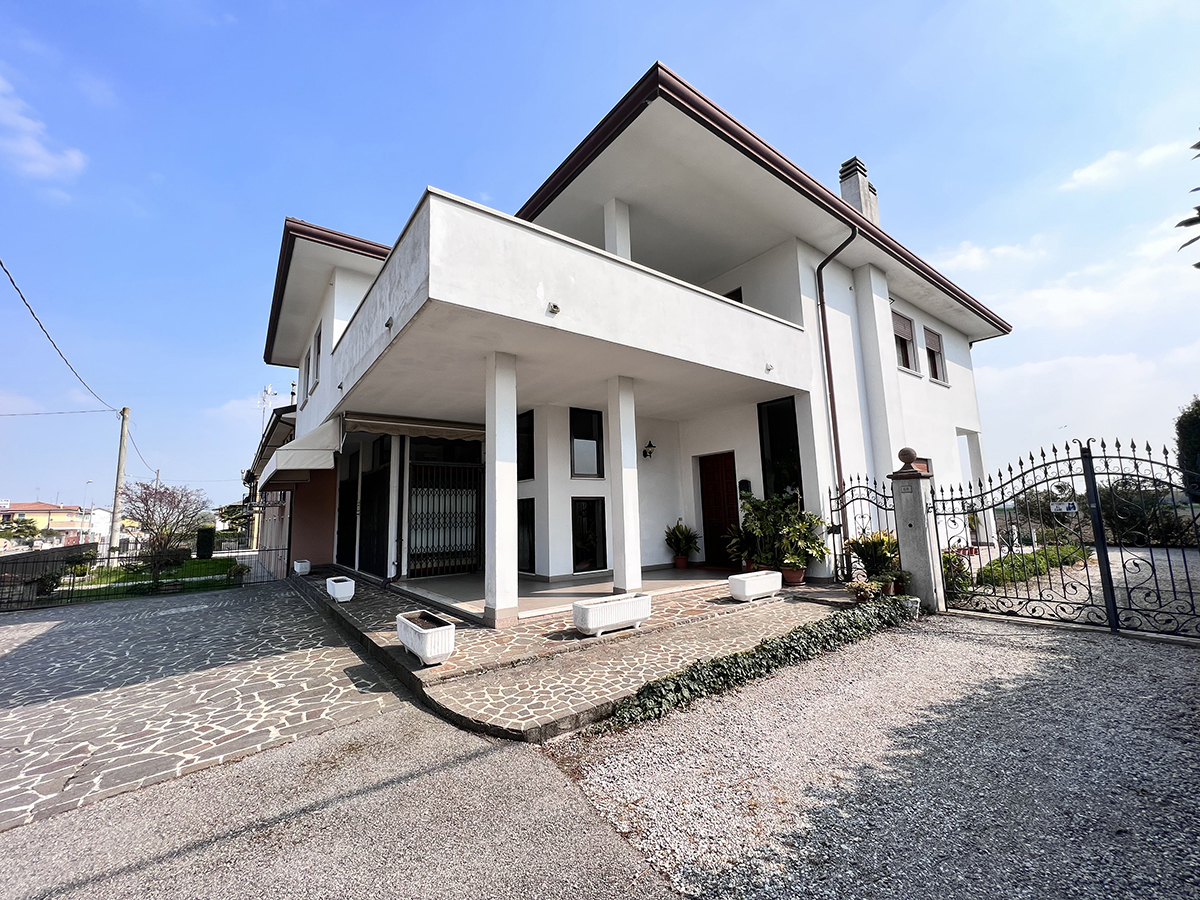 Villa in vendita a Correzzola (PD)