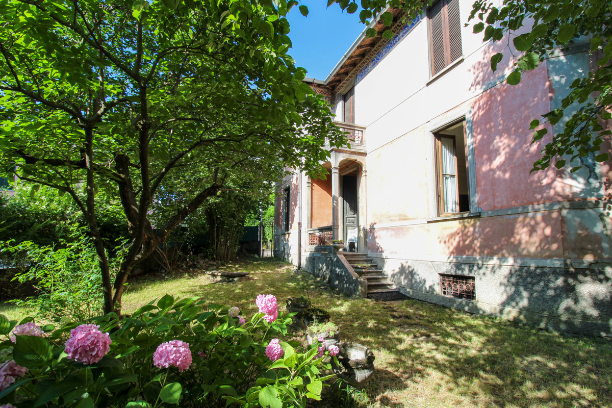 Villa in vendita a Alta Valle Intelvi (CO)