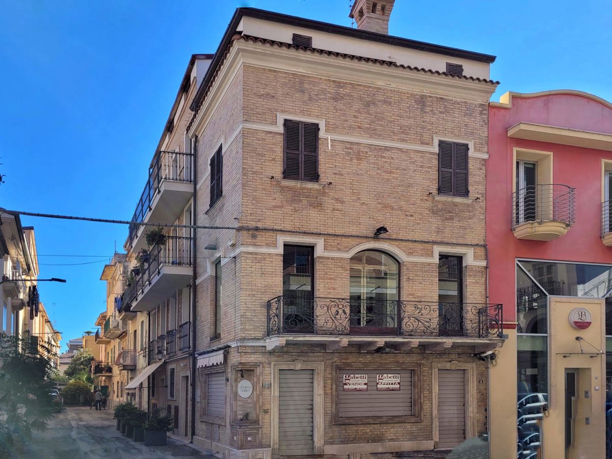 Palazzo in vendita a San Benedetto Del Tronto (AP)