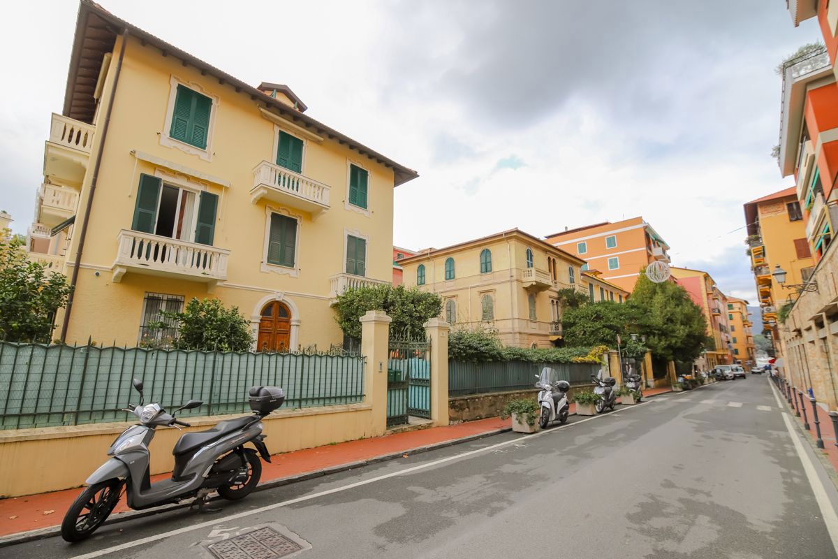 Foto 1 di 20 - Appartamento in vendita a Santa Margherita Ligure