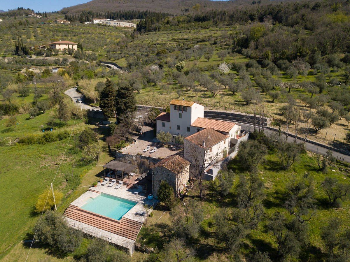 Foto 4 di 47 - Villa in vendita a Montemurlo