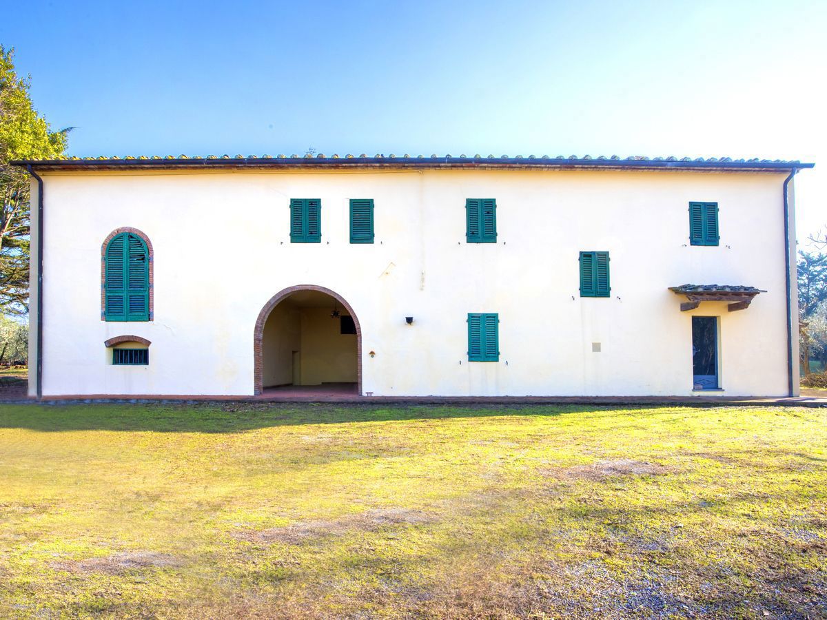 Foto 2 di 36 - Villa in vendita a Vinci