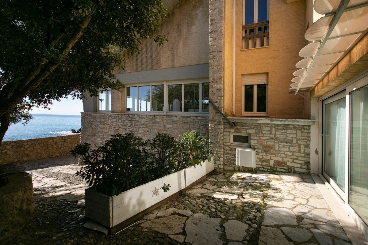 Foto 10 di 62 - Villa in vendita a Rosignano Marittimo