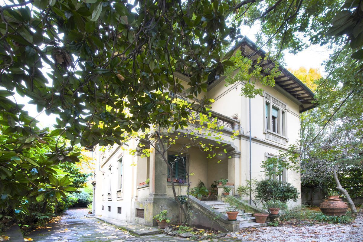 Foto 25 di 25 - Villa in vendita a Lucca