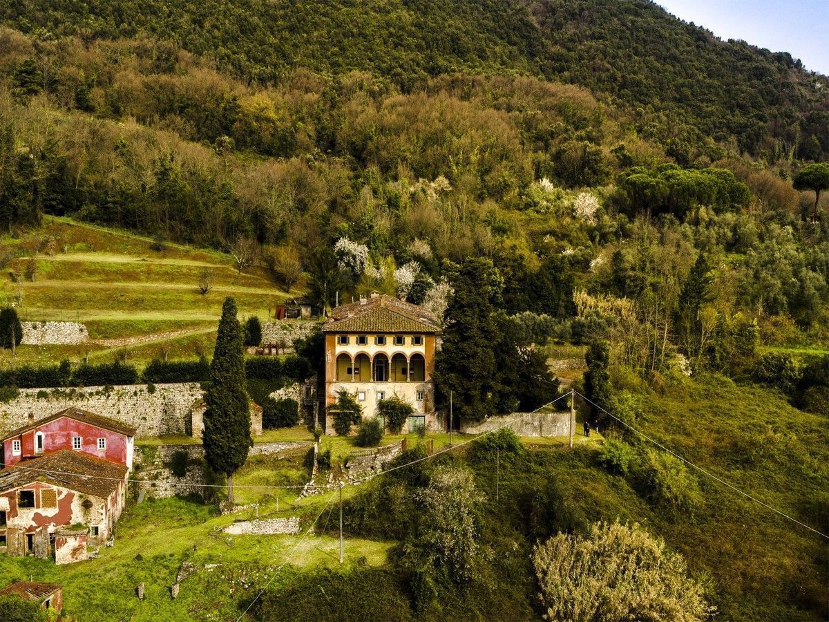 Foto 9 di 23 - Villa in vendita a Lucca