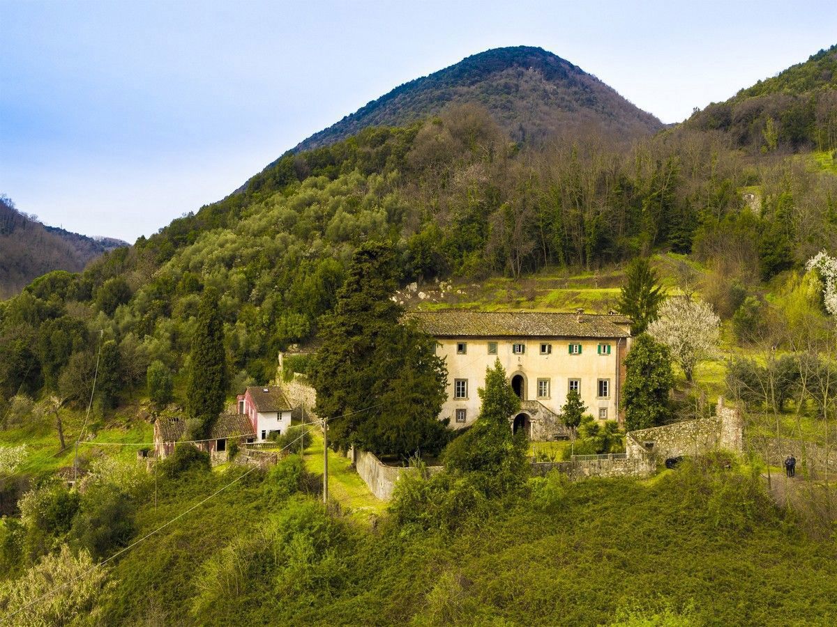 Foto 12 di 23 - Villa in vendita a Lucca