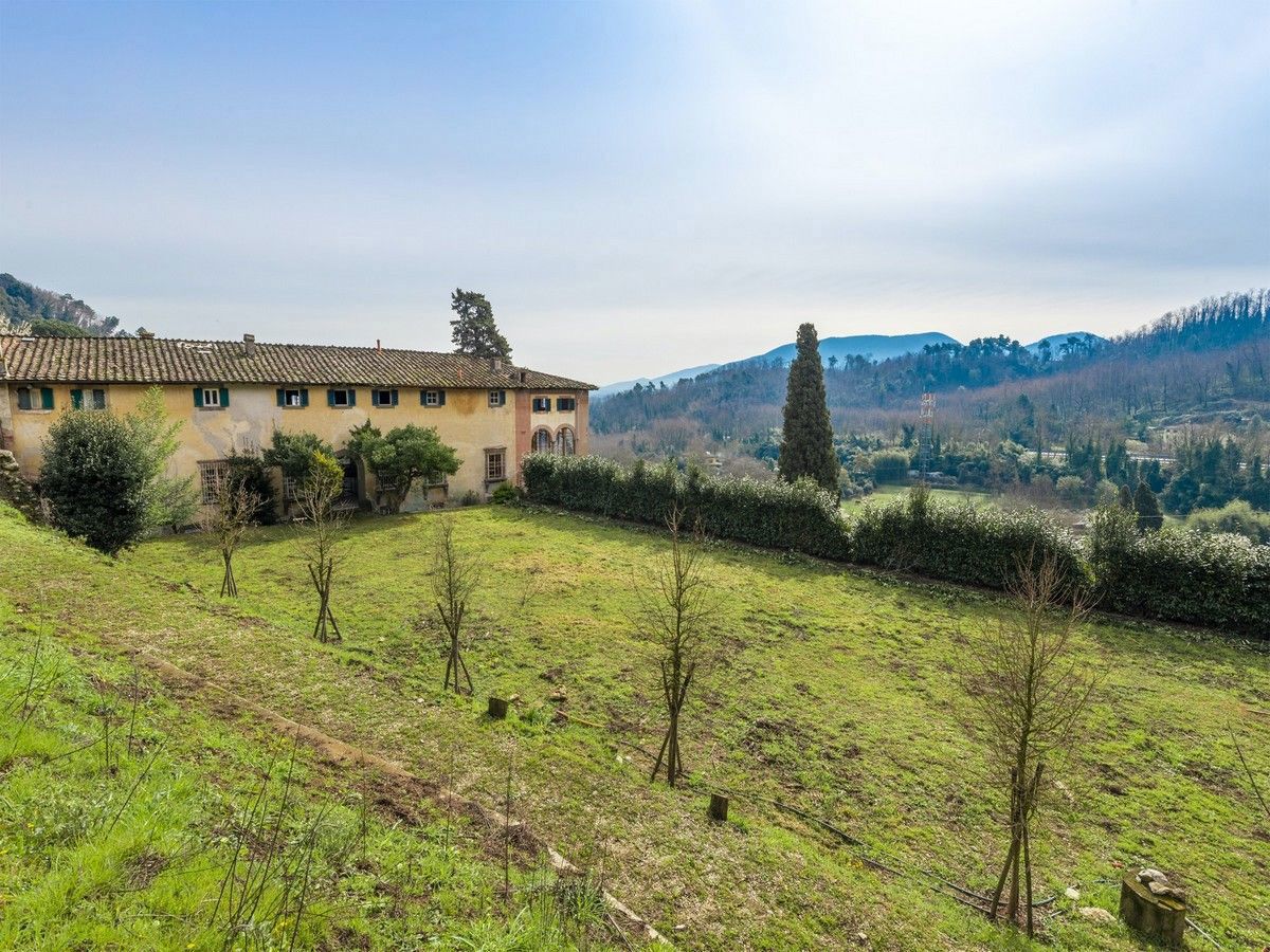 Foto 20 di 23 - Villa in vendita a Lucca