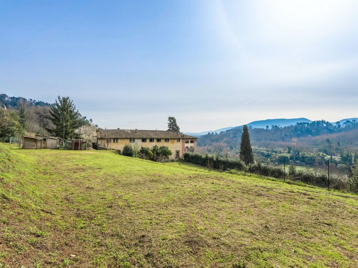Foto 21 di 23 - Villa in vendita a Lucca