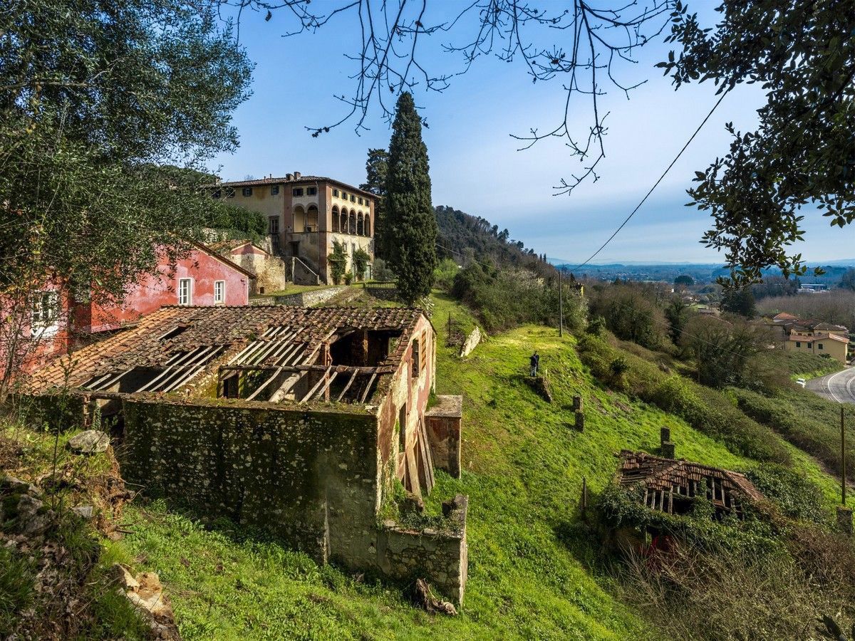 Foto 23 di 23 - Villa in vendita a Lucca