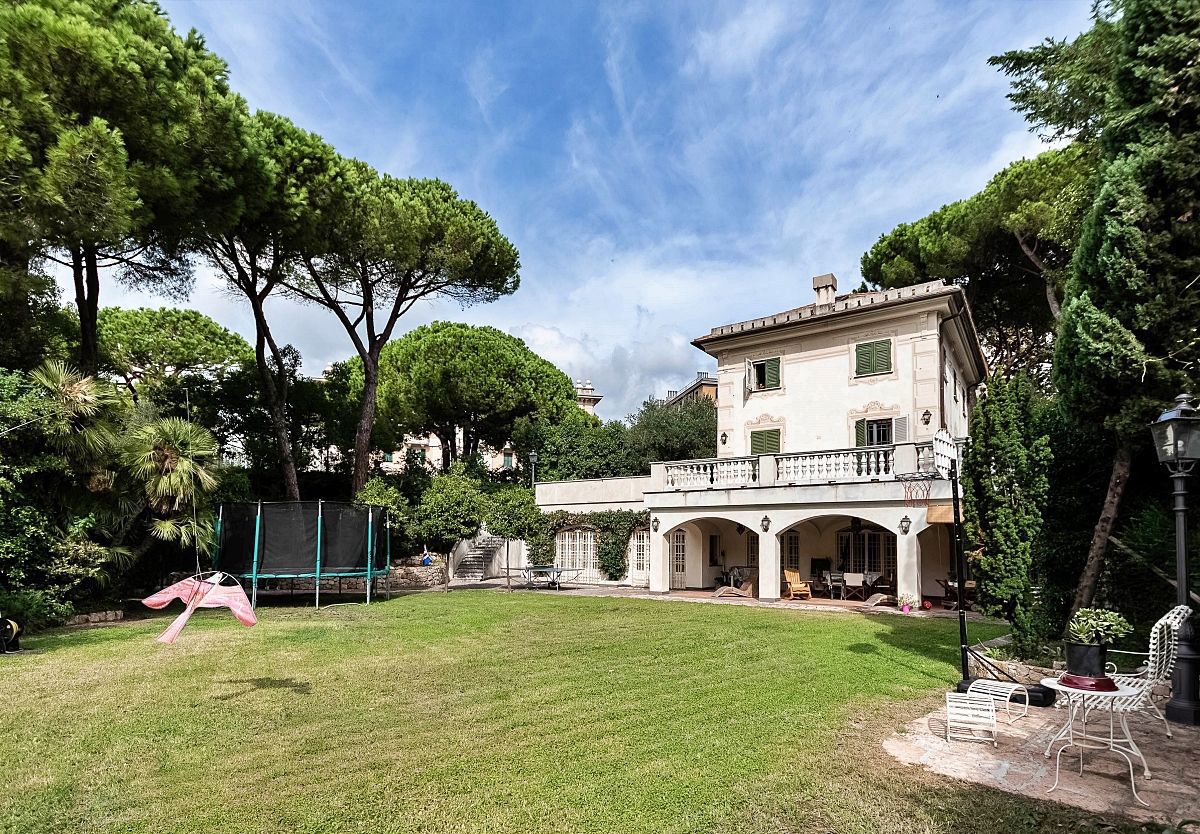 Foto 3 di 27 - Villa in vendita a Genova