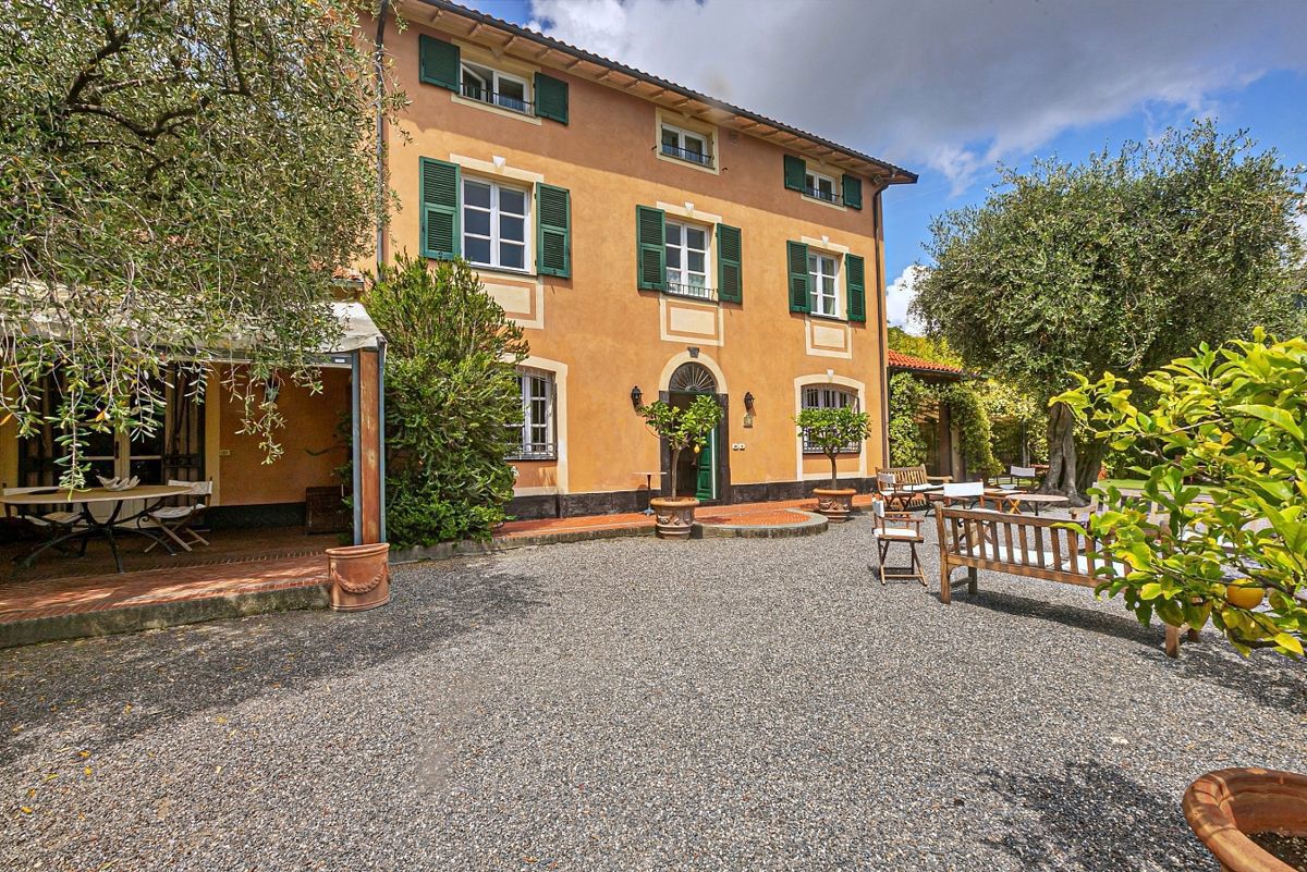 Foto 5 di 55 - Villa in vendita a Alassio