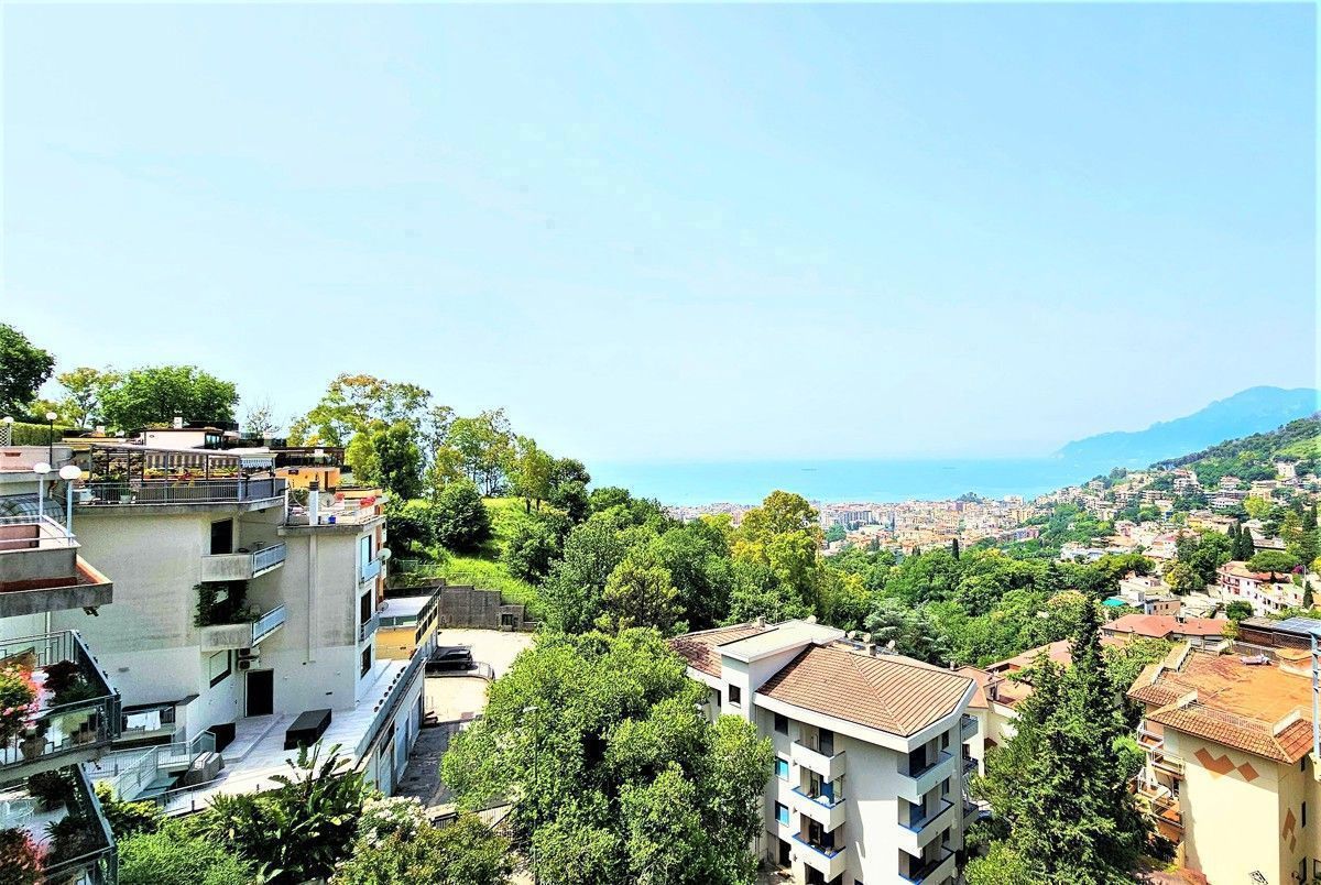 Foto 5 di 55 - Appartamento in vendita a Salerno