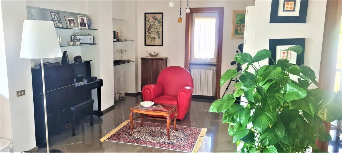 Foto 50 di 55 - Appartamento in vendita a Salerno
