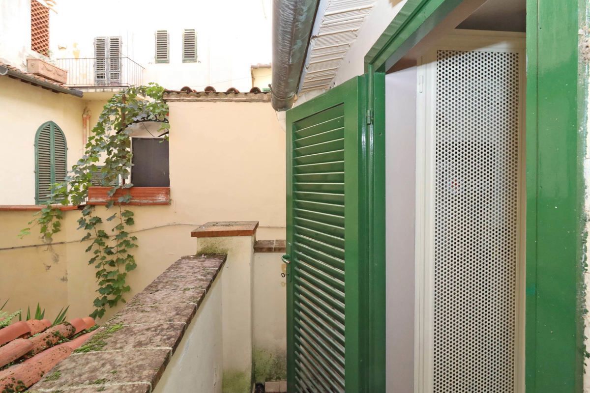 Foto 27 di 30 - Appartamento in vendita a Firenze