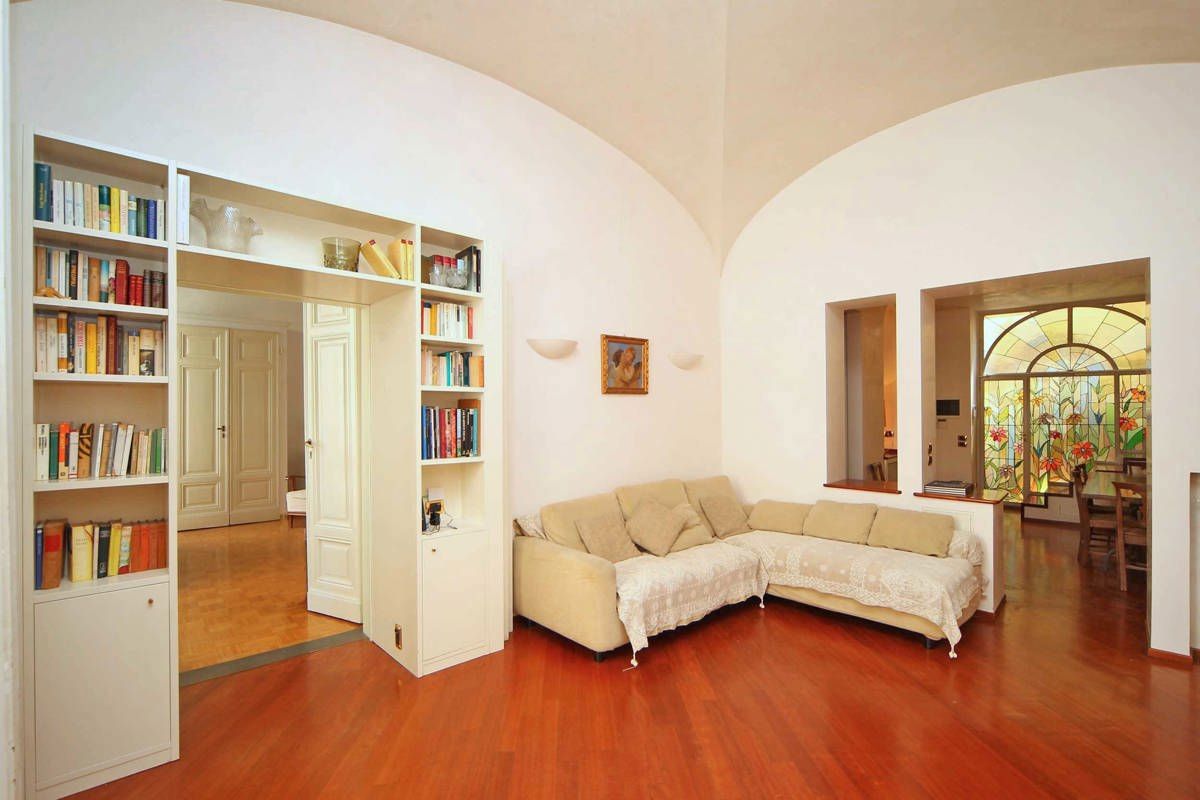 Foto 1 di 32 - Appartamento in affitto a Firenze