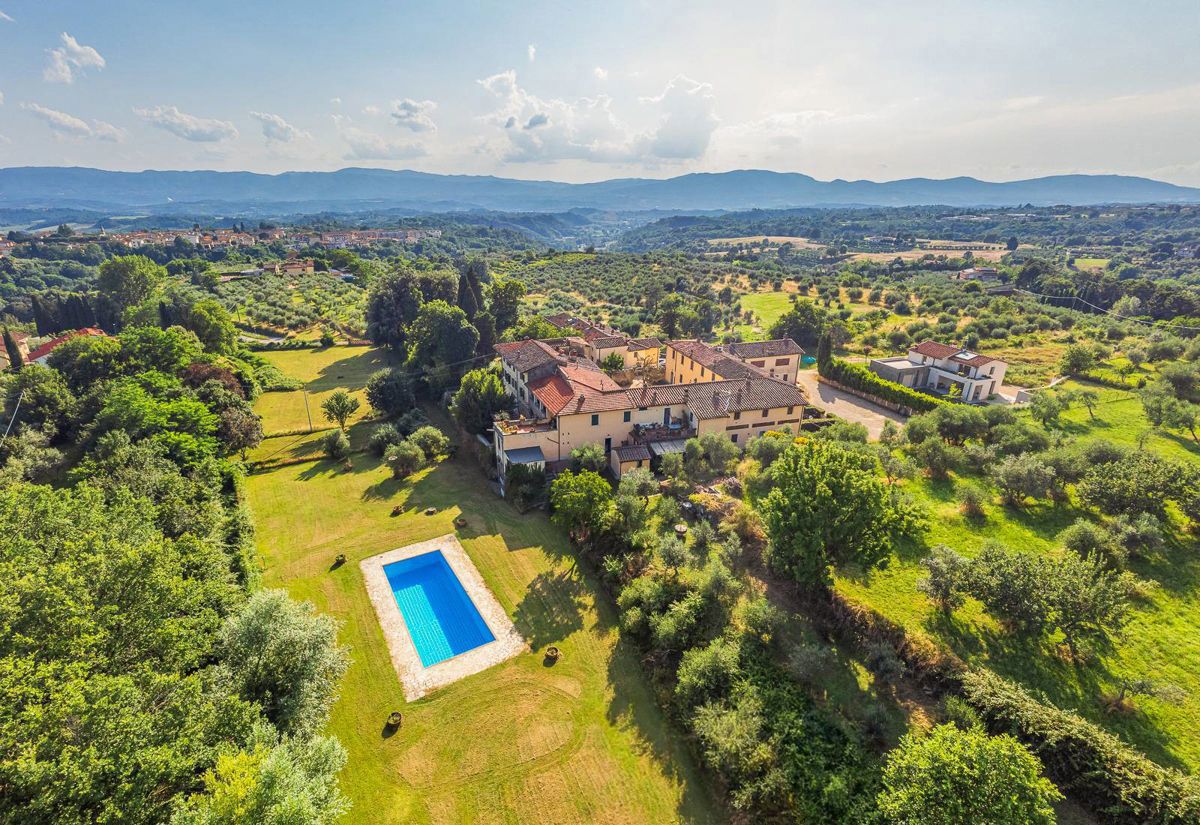 Foto 15 di 29 - Villa in vendita a Arezzo