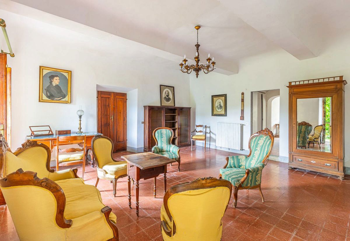 Foto 28 di 29 - Villa in vendita a Arezzo