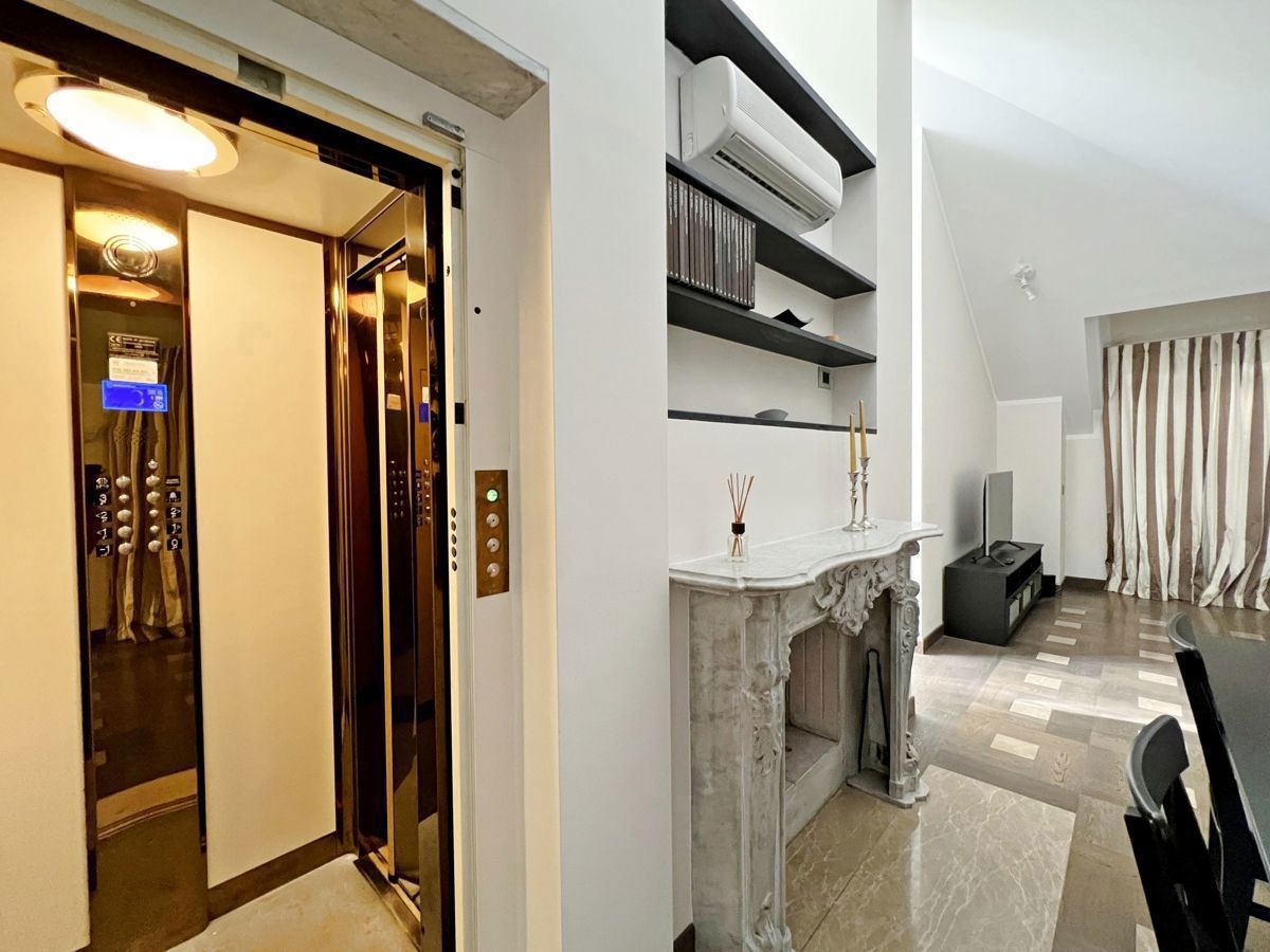 Foto 3 di 22 - Appartamento in vendita a Genova