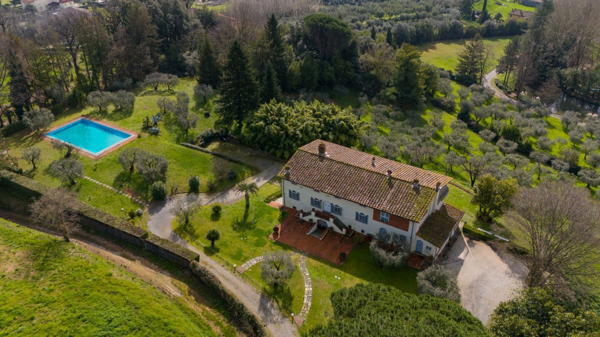 Foto 47 di 48 - Villa in vendita a Lucca