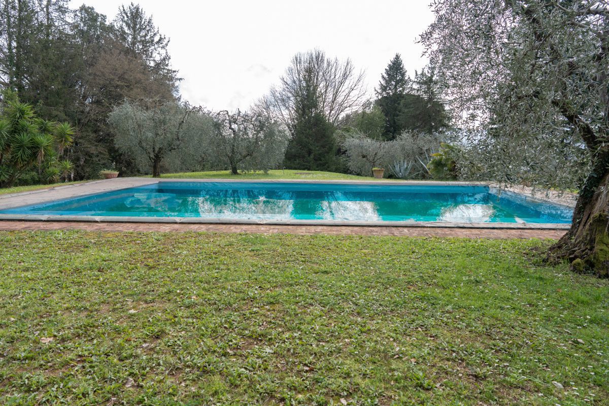 Foto 9 di 48 - Villa in vendita a Lucca