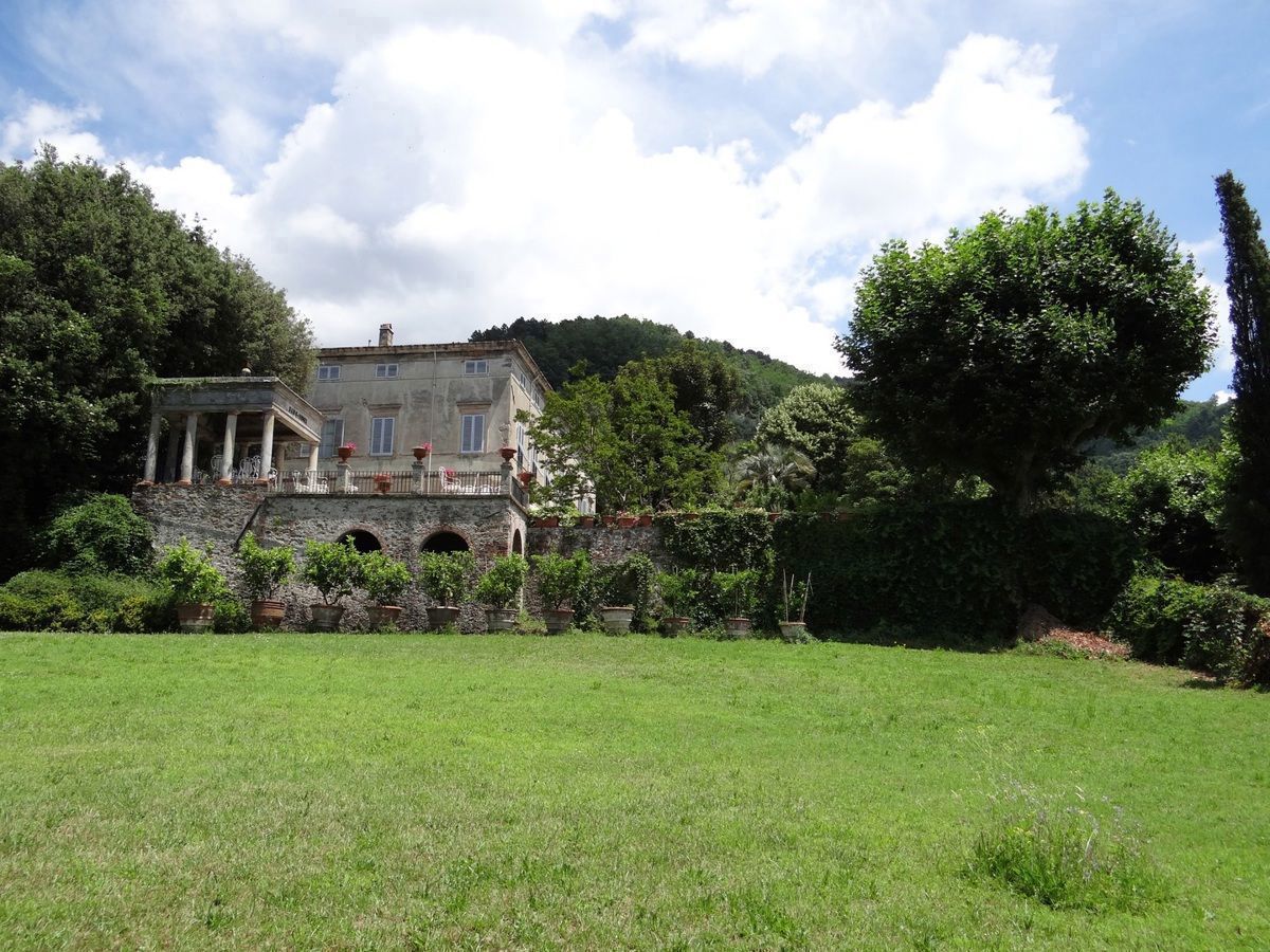 Foto 4 di 20 - Villa in vendita a Lucca