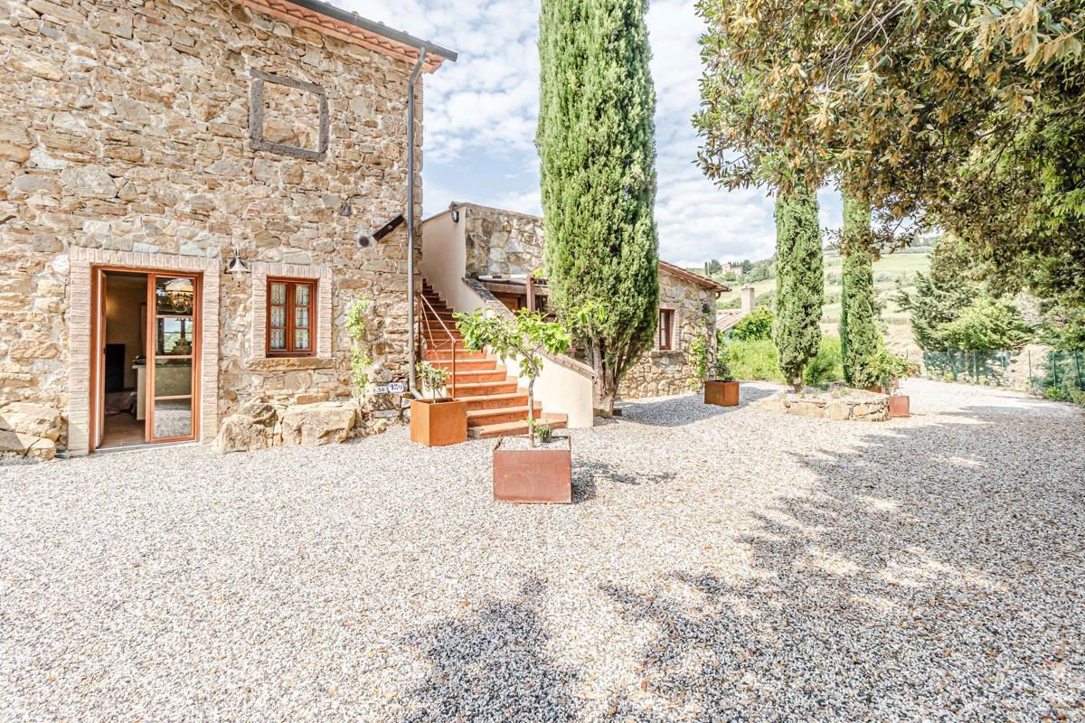 Foto 5 di 30 - Villa in vendita a Montecatini Val di Cecina