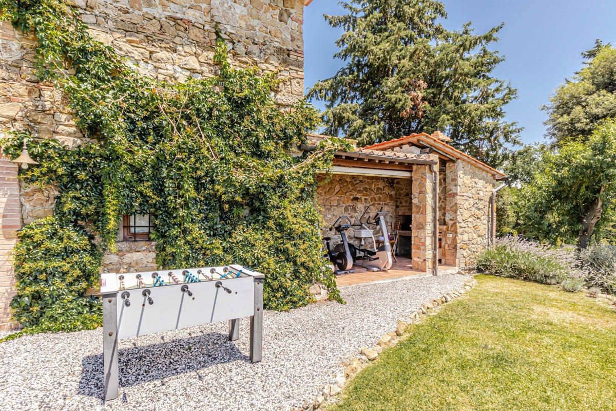 Foto 12 di 30 - Villa in vendita a Montecatini Val di Cecina