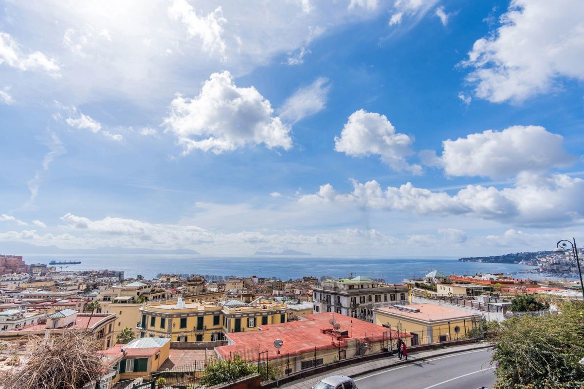 Foto 1 di 31 - Appartamento in vendita a Napoli