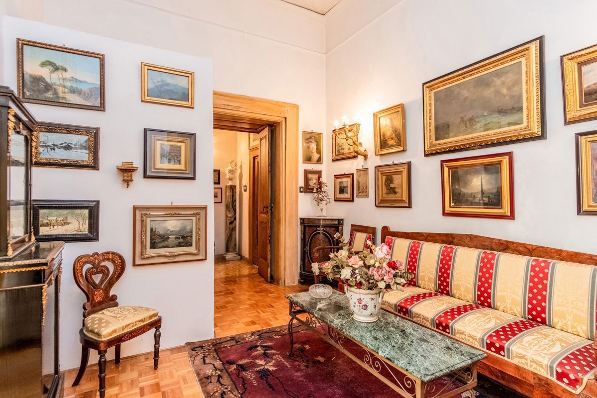 Foto 22 di 31 - Appartamento in vendita a Napoli