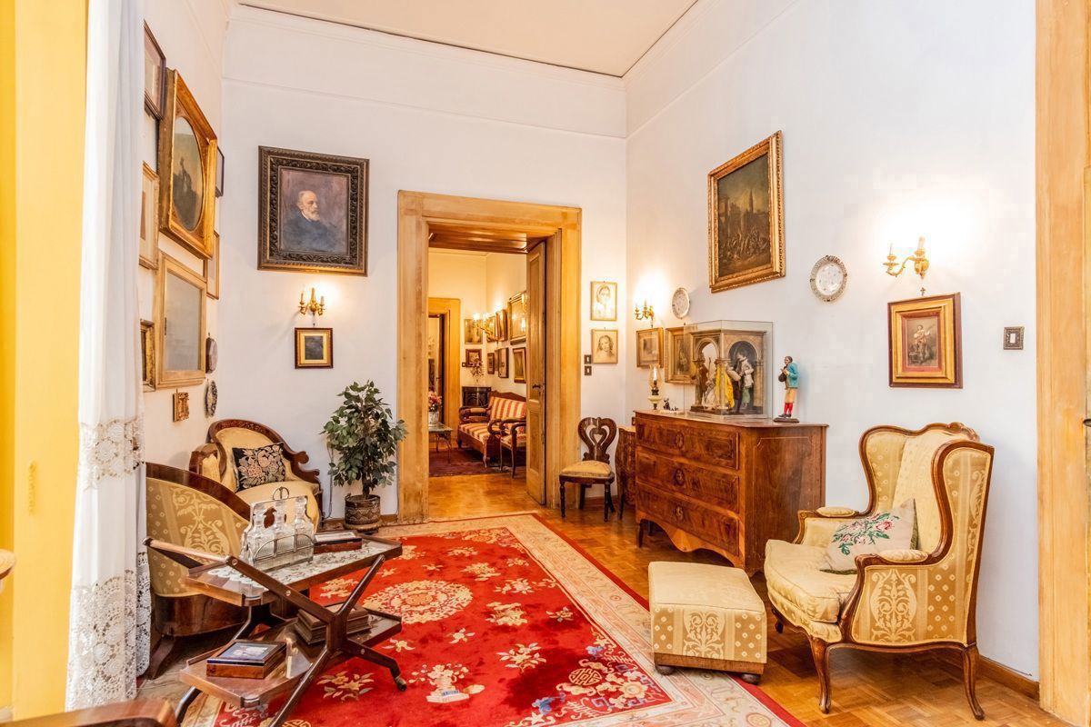 Foto 28 di 31 - Appartamento in vendita a Napoli