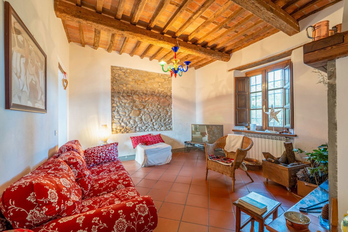 Foto 2 di 20 - Villa in vendita a Lucca