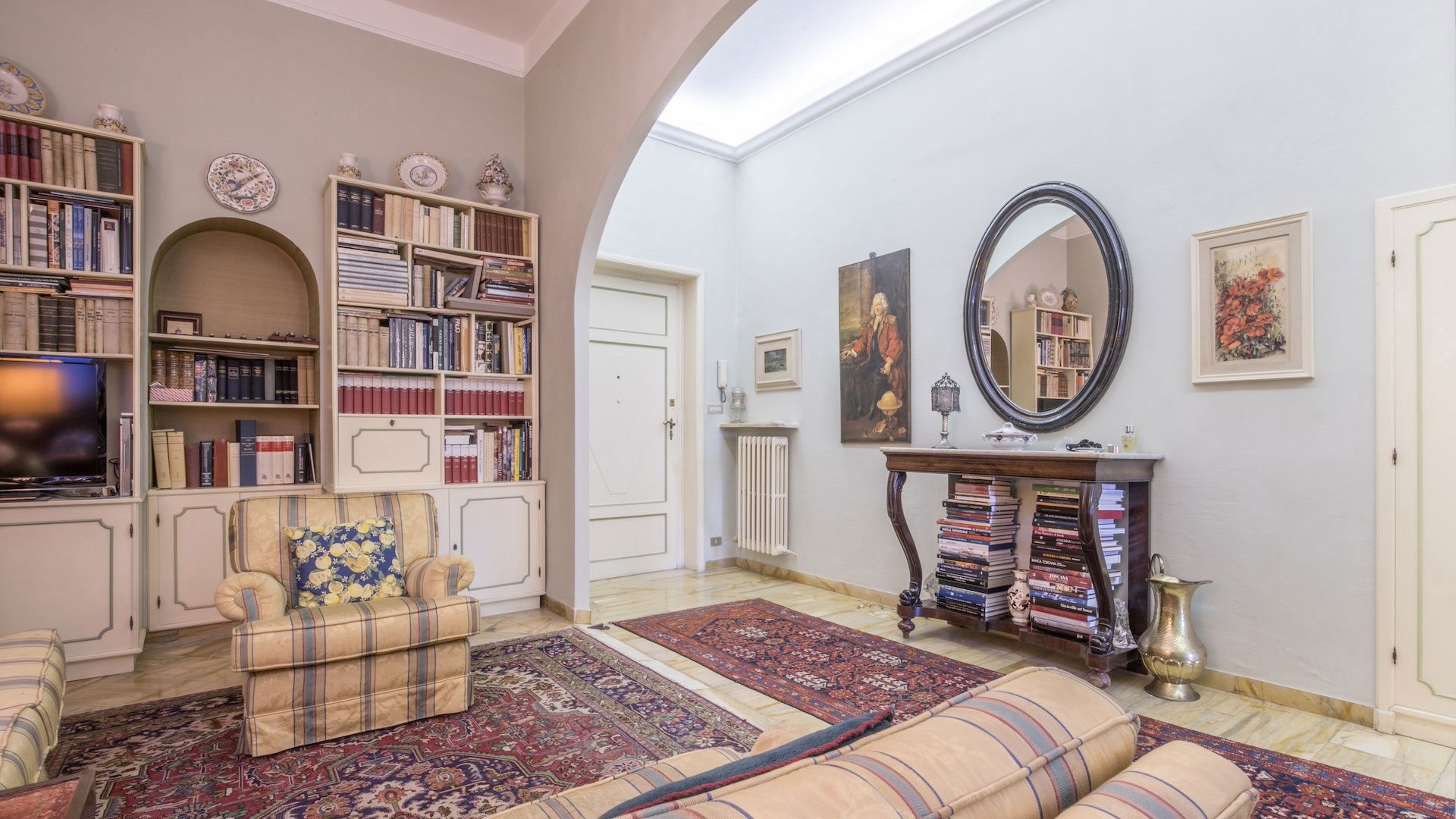 Foto 14 di 32 - Appartamento in vendita a Siena