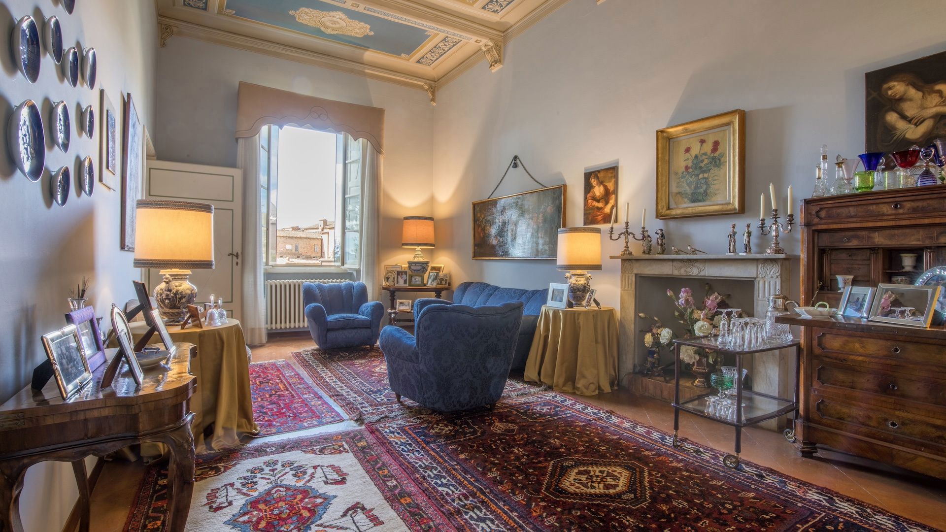 Foto 1 di 32 - Appartamento in vendita a Siena