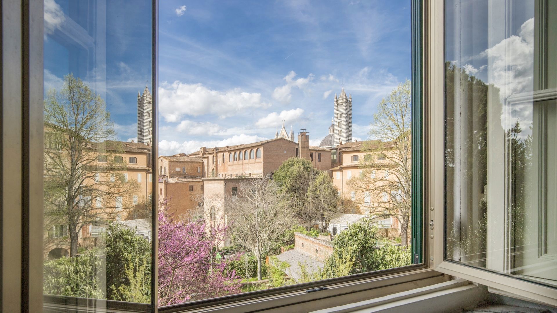 Foto 21 di 32 - Appartamento in vendita a Siena