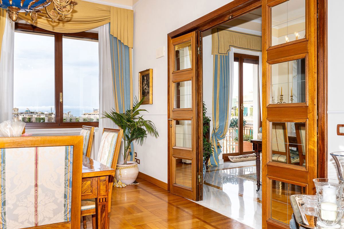 Foto 17 di 28 - Appartamento in vendita a Genova